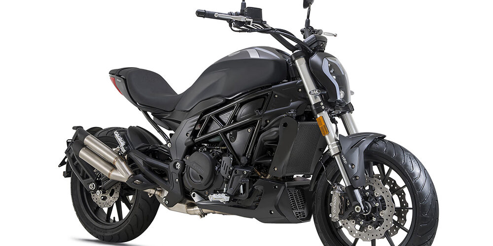 Las mejores motos naked y deportivas para estrenar el carnet A2 en Madrid tras aprobar en la autoescuela MotoCircuito de Móstoles.